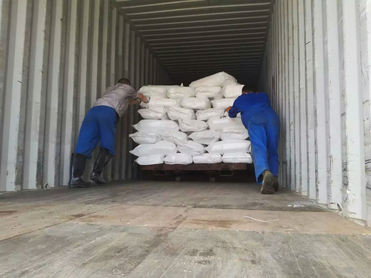 氯化銨廠家，湖南江海始終堅持“服務”為核心！